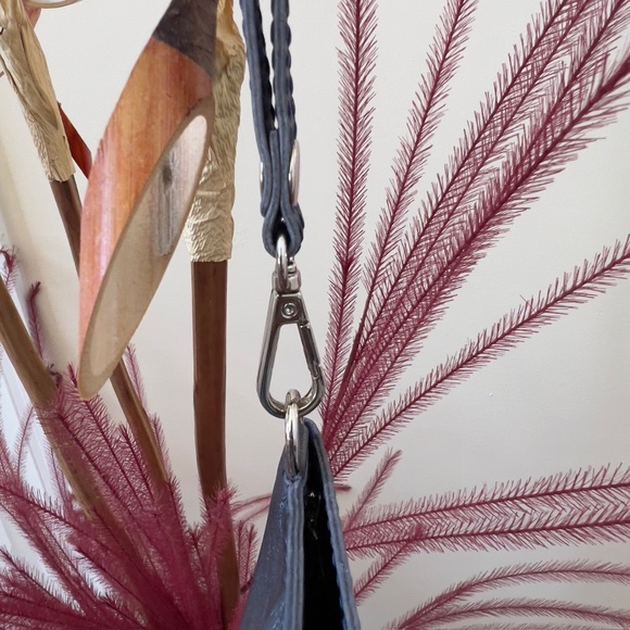 Handmade Blue Metallic Leather Clutch, Detachable Strap, Nickel Hardware, NWT - Picture 6 of 13